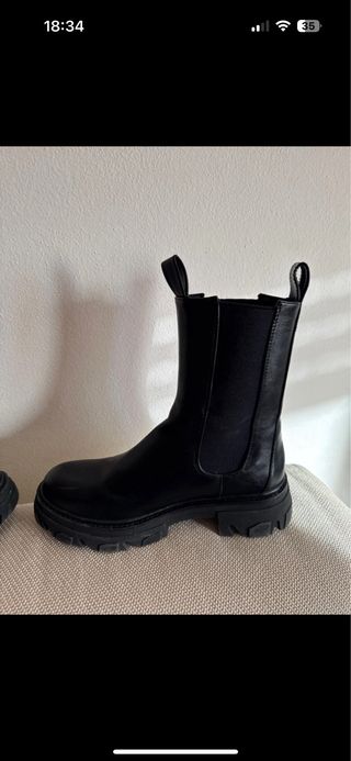 Stivaletti neri con scatola