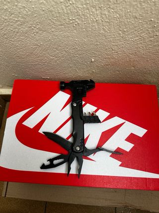 Alicate Multiusos Negro