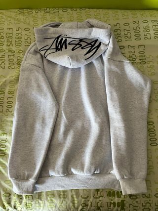 Sudadera Stussy Gris Bordado