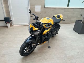 Triumph Street Triple 765 RS