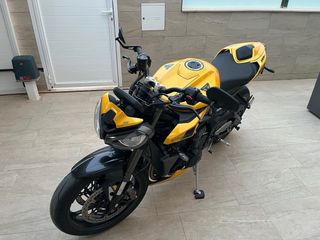 Triumph Street Triple 765 RS