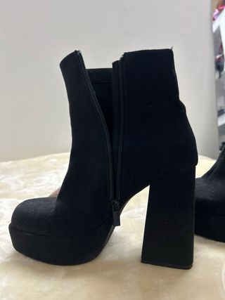 Botines Pull&Bear negros plataforma tacón
