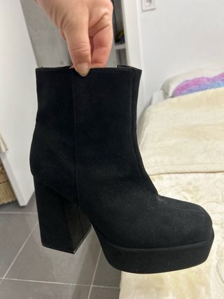 Botines Pull&Bear negros plataforma tacón
