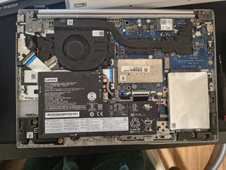 Portátil Lenovo IdeaPad S340 Avariado