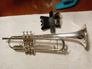 Trompeta Yamaha Xeno 8335 RGS