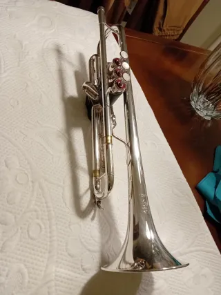 Trompeta Yamaha Xeno 8335 RGS