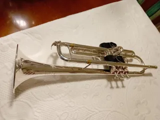 Trompeta Yamaha Xeno 8335 RGS