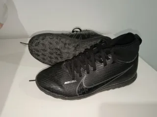 Nike Mercurial Jr SuperFly 9  Club TF. Número 33