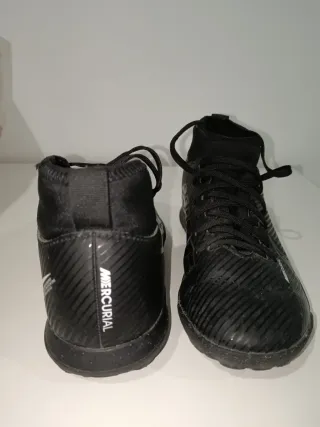 Nike Mercurial Jr SuperFly 9  Club TF. Número 33