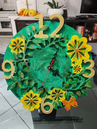 Orologio da parete decorato a mano