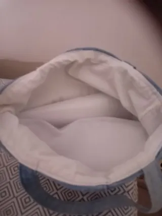 Borsa in jeans con fiori bianchi