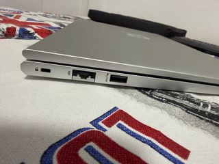 Portatile HP ProBook 450 G10 15.6" e accessori