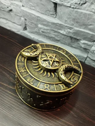Triple Moon Box Rituals