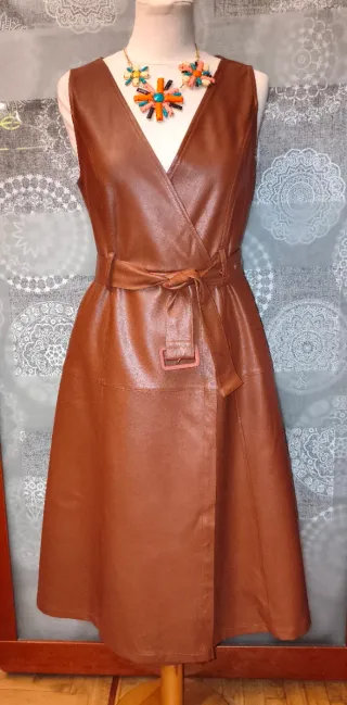 Vestido midi piel sintética marrón