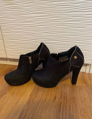 Botines Xti Tacón Negro