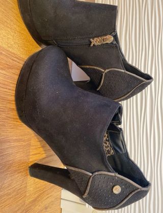 Botines Xti Tacón Negro