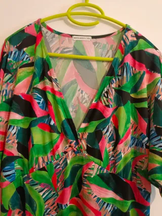 Vestido largo estampado hojas