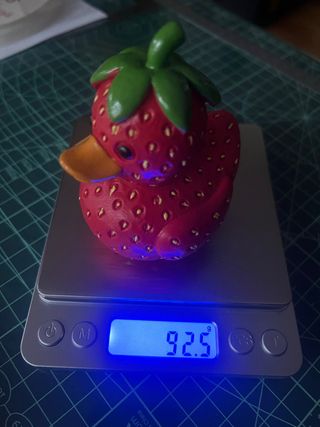 Figura Pato Fresa Decoración