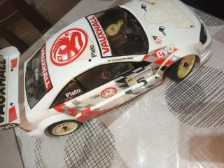 Macchina Kyosho a scoppio con 2 radiocomandi