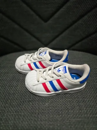 Adidas Superstar Talla 22 Niño/a