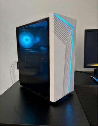 Ordenador Gaming Blanco con Luces LED
