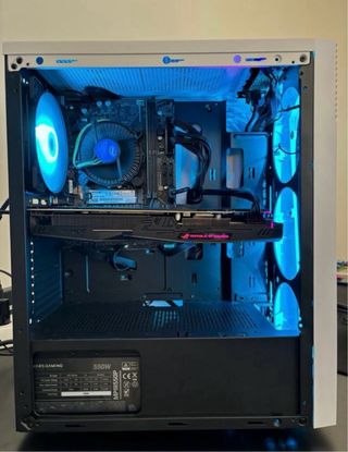 Ordenador Gaming Blanco con Luces LED