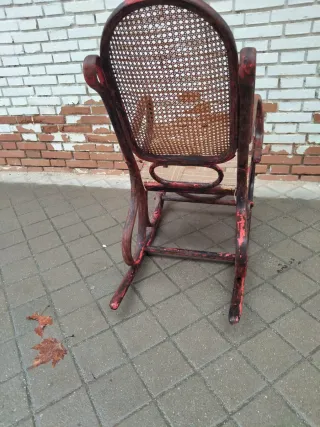 Vecchia sedia Thonet in legno massello anni 1920