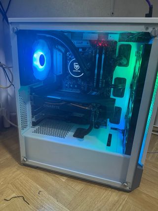 PC Gaming Gigabyte RGB Blanco
