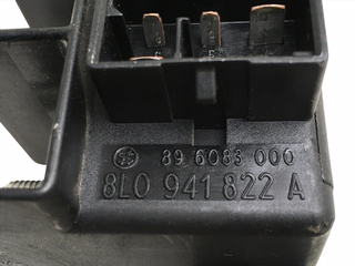 Caja Fusibles VW 8L0941822