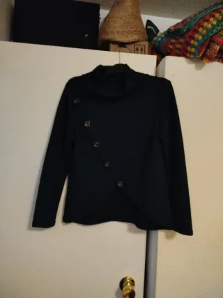 Jersey azul marino  con botones