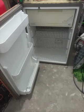 Nevera Trivalente Autocaravana