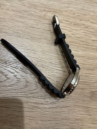 Reloj Romtimes Negro y Plateado.