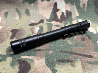 Linterna Táctica ultravioleta