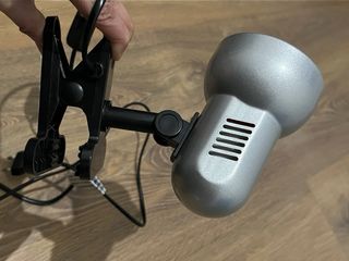 Luz pinza con bombilla roja