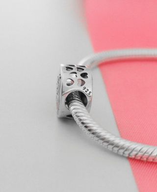 CHARM PERRO CORAZ CHICA PARA PULSERA PANDORA CAJA