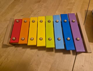 Juguete musical madera bebés