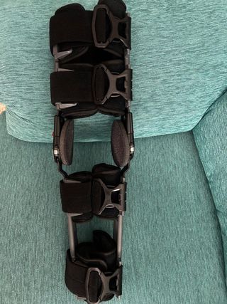 Rodillera ortopédica Donjoy ajustable