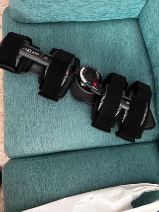 Rodillera ortopédica Donjoy ajustable