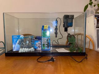 Acuario 84L con accesorios
