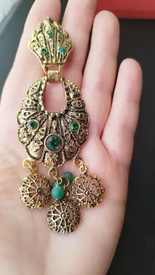 Pendientes clips vintage dorados y verdes