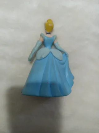 Muñecos Cenicienta y Príncipe