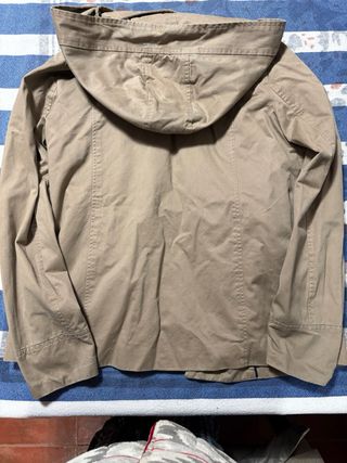 Chaqueta gabardina Pull&Bear beige