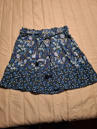 Minifalda floral azul con cordón