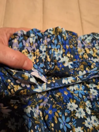 Minifalda floral azul con cordón