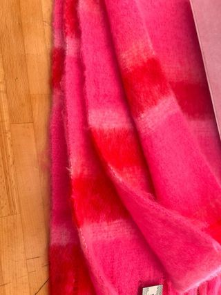 Bufanda de lana rosa y roja