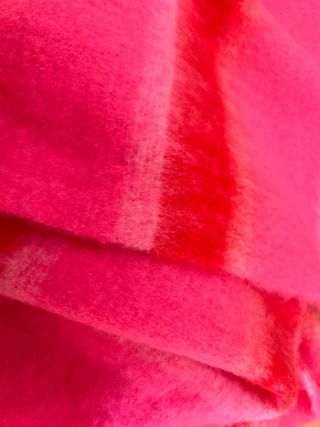 Bufanda de lana rosa y roja