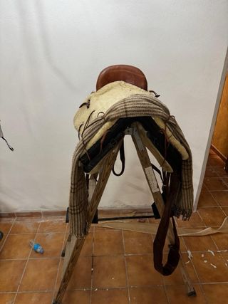 Silla de montar a caballo / amazona