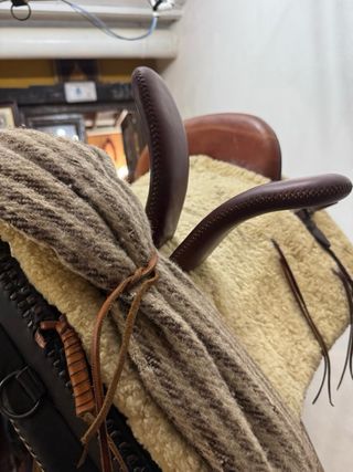 Silla de montar a caballo / amazona