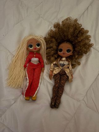 2 Muñecas LOL OMG con Ropa y Accesorios