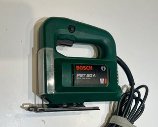 Caladora Bosch PST 50 A con varias hojas incluidas